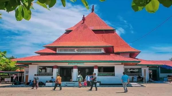 Masjid Jamik Bengkulu, dirancang Ir. Soekarno